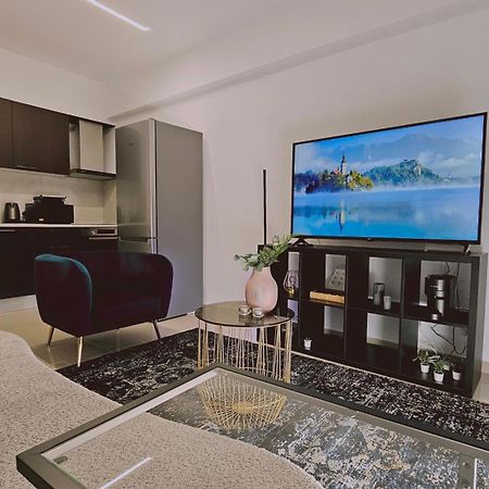 Stay Cosmo City Suites Никосия Экстерьер фото