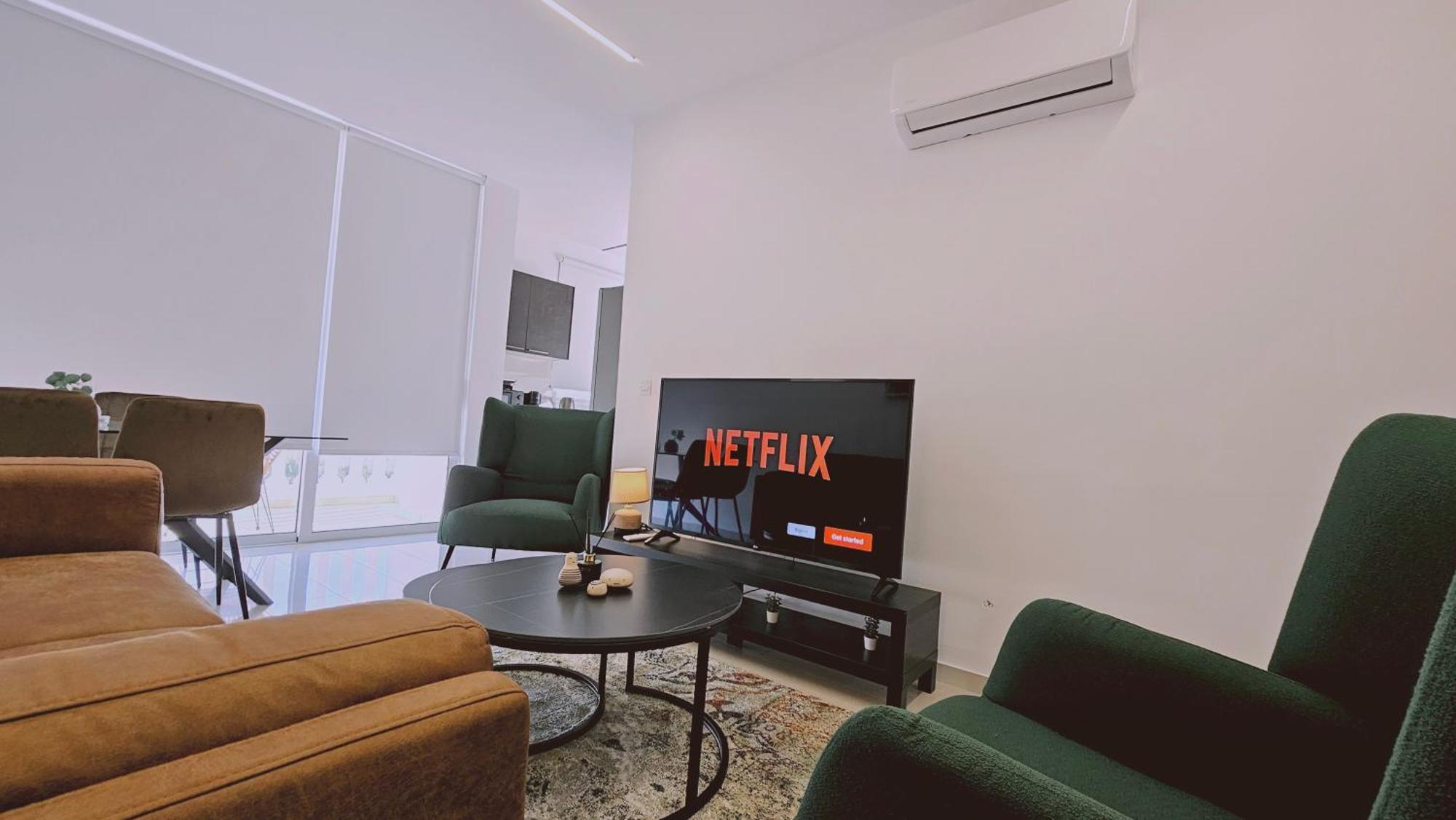 Stay Cosmo City Suites Никосия Экстерьер фото