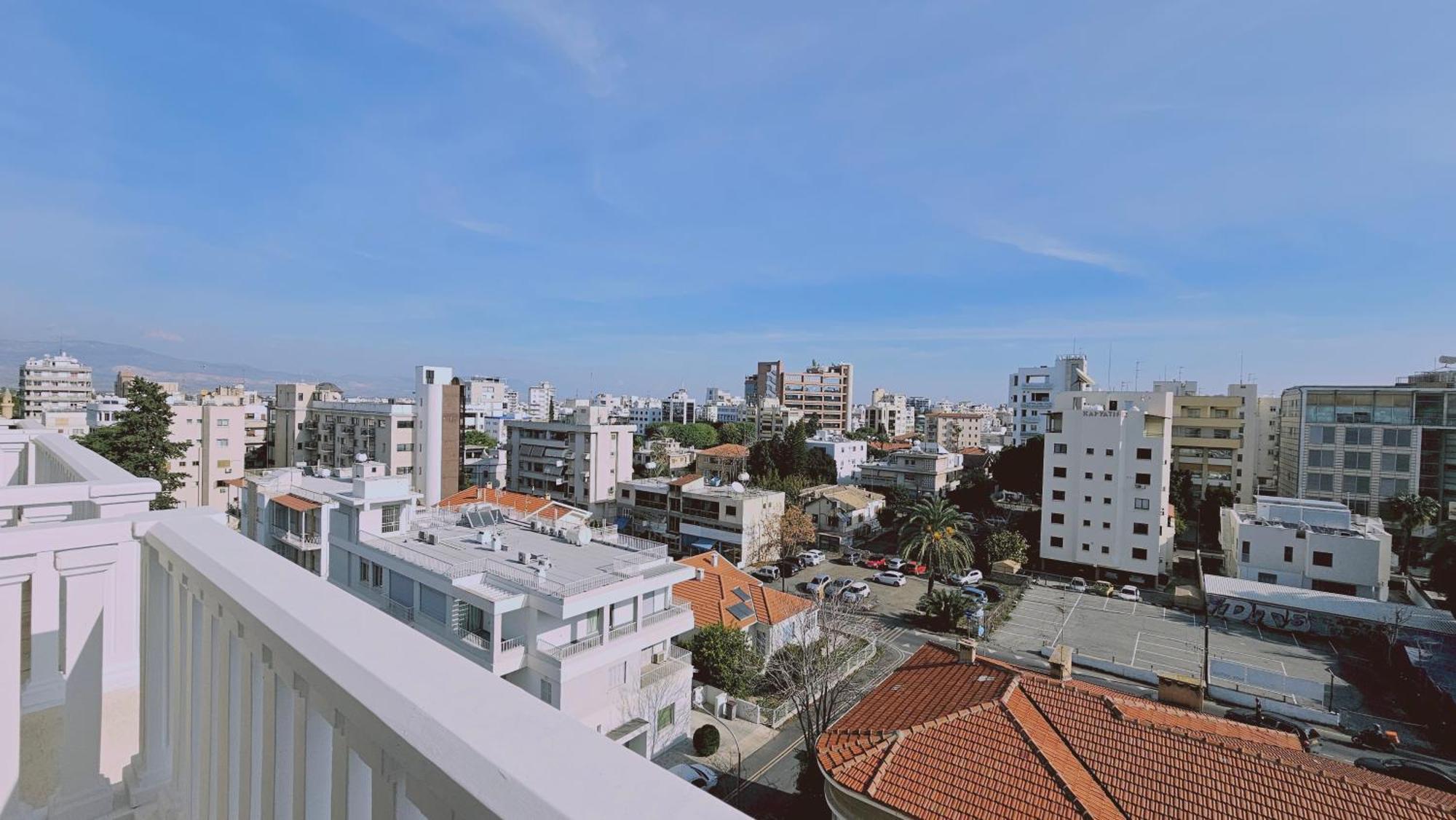 Stay Cosmo City Suites Никосия Экстерьер фото