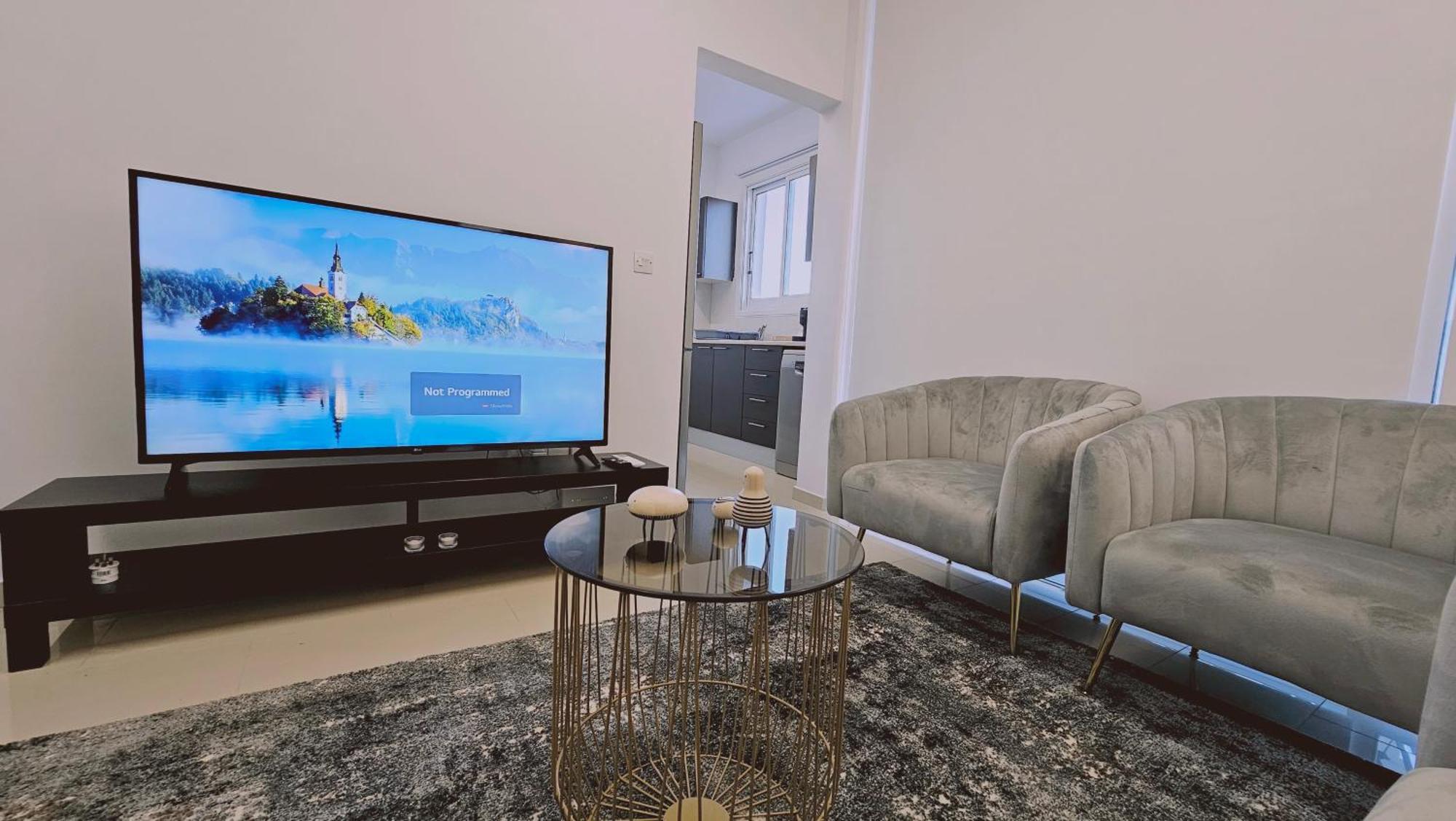 Stay Cosmo City Suites Никосия Экстерьер фото