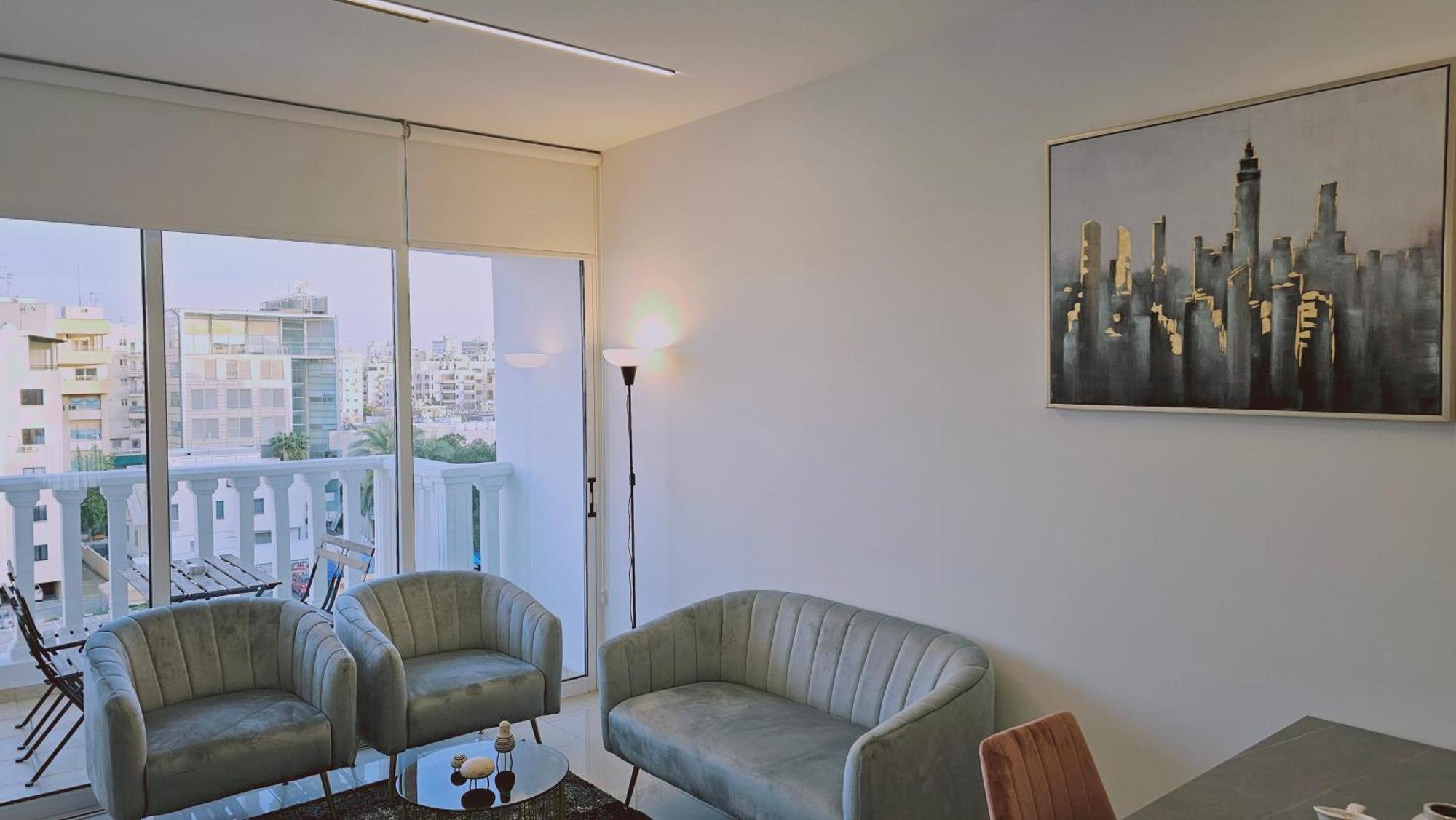 Stay Cosmo City Suites Никосия Экстерьер фото
