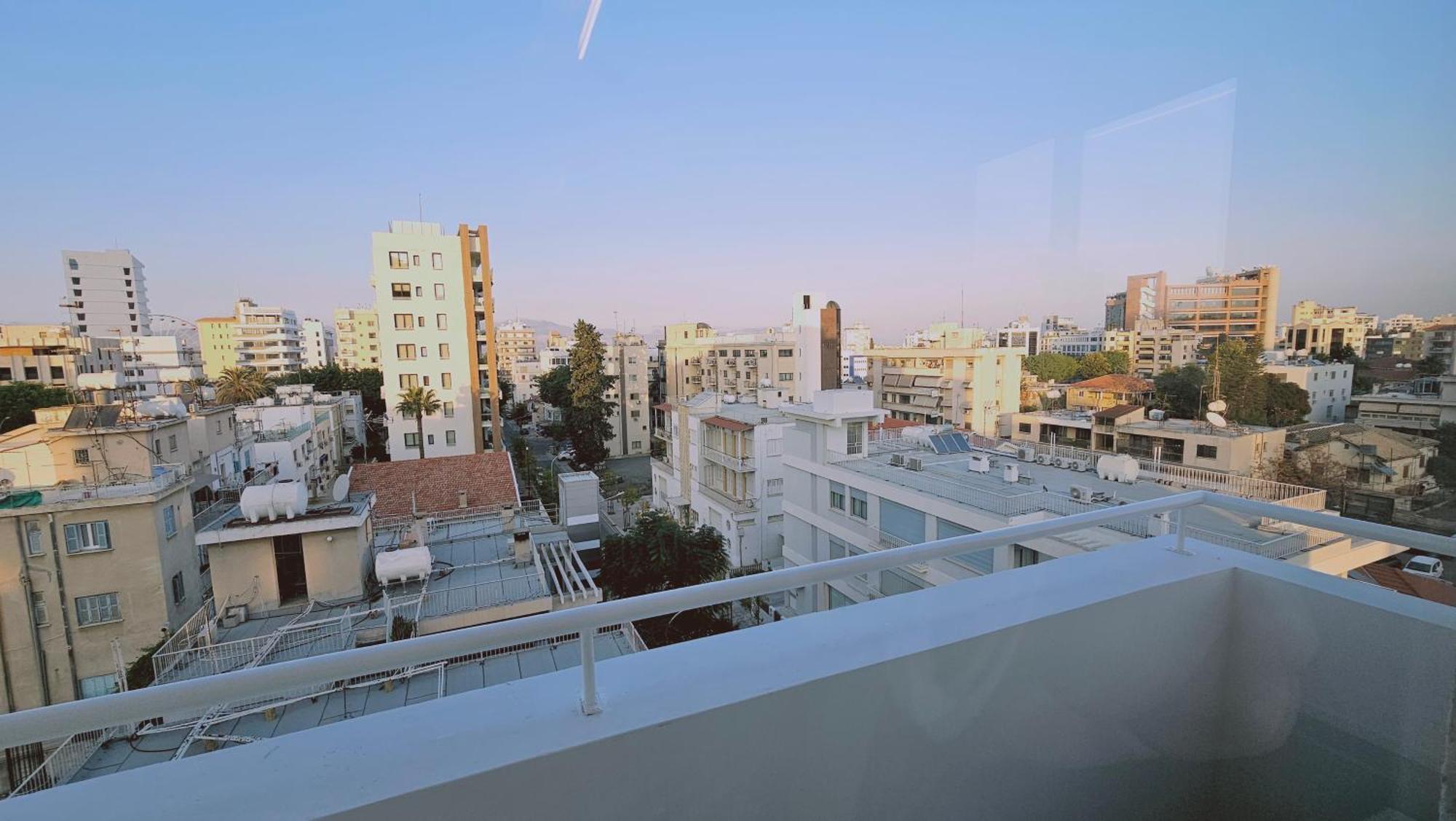 Stay Cosmo City Suites Никосия Экстерьер фото