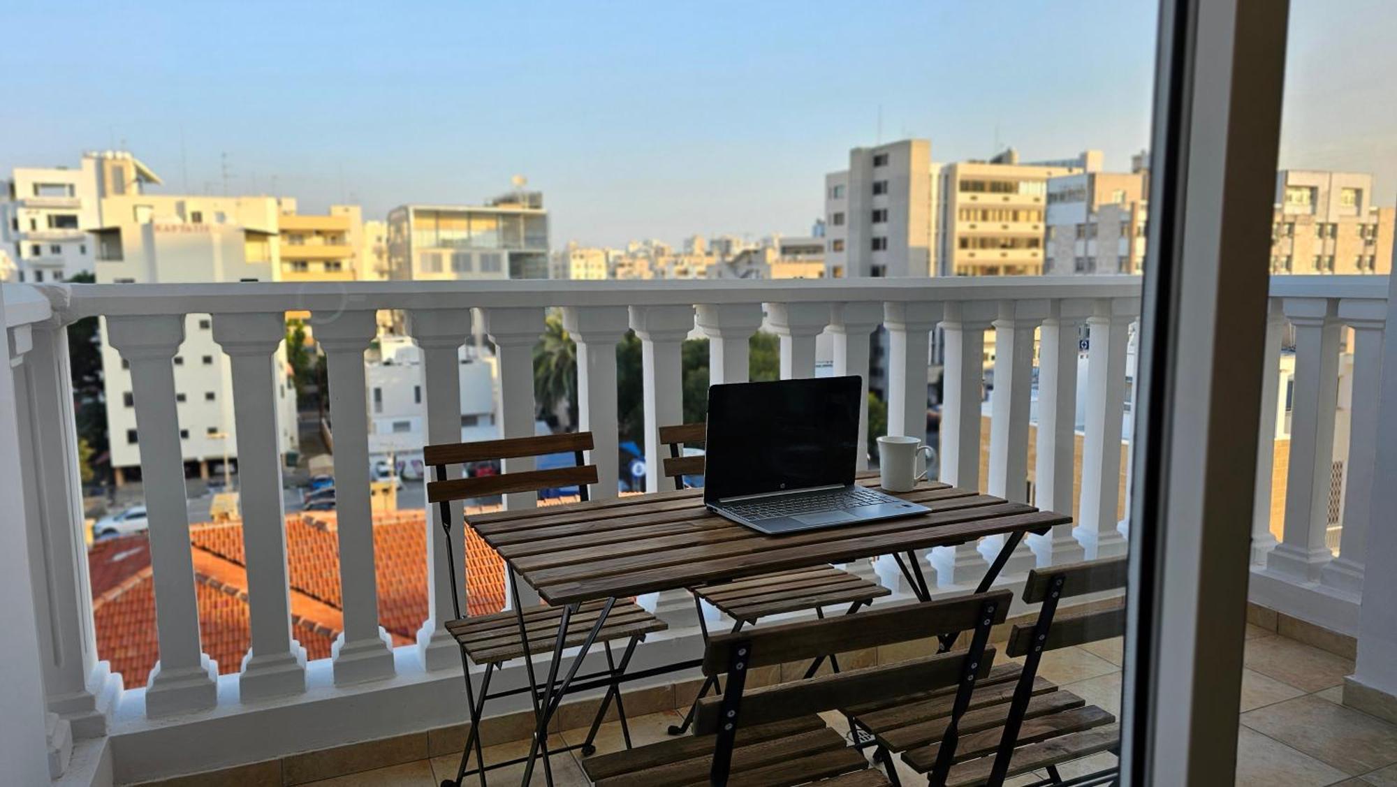 Stay Cosmo City Suites Никосия Экстерьер фото