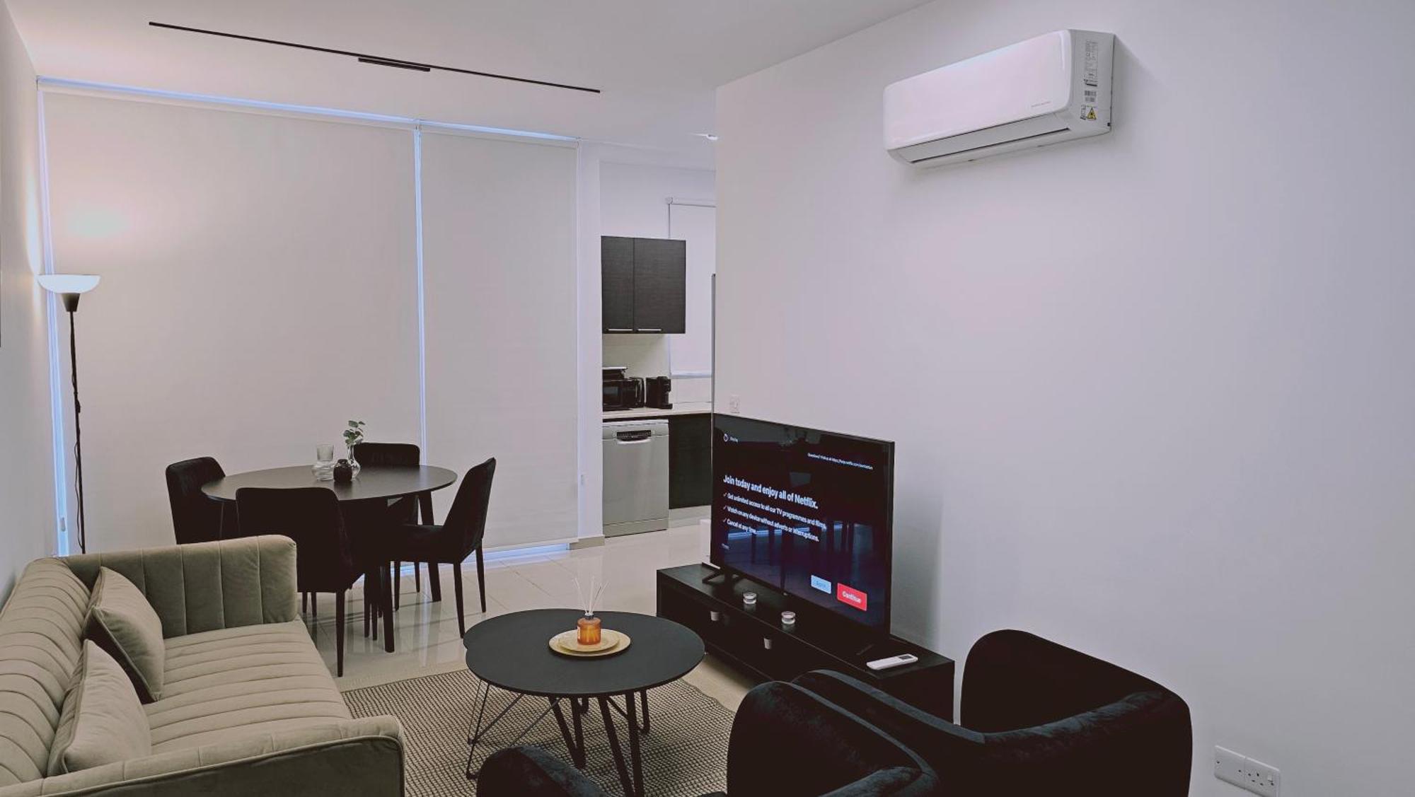 Stay Cosmo City Suites Никосия Экстерьер фото