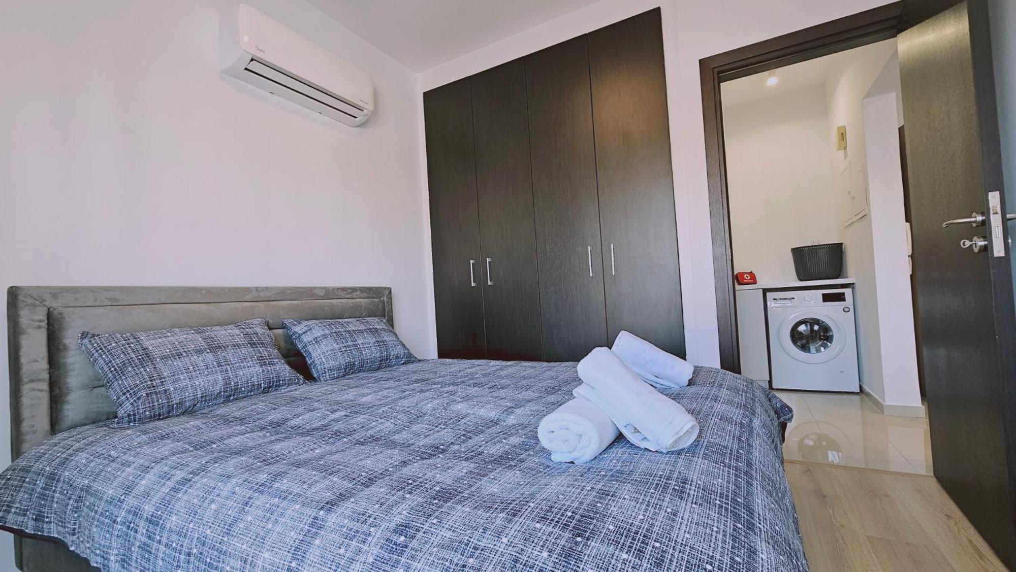 Stay Cosmo City Suites Никосия Экстерьер фото