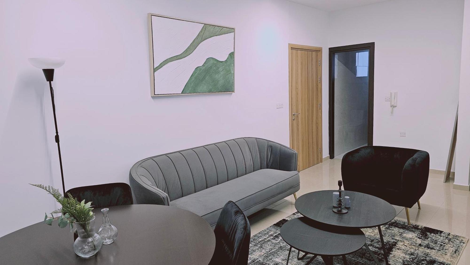 Stay Cosmo City Suites Никосия Экстерьер фото